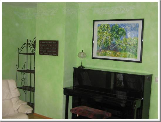 0010_a010  wohnzimmer gruen mit klavier.jpg